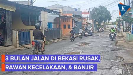 Potret Jalan Rusak Di Bekasi: Banyak Lubang Dan Drainase Buruk, Pengendara Sering Jatuh