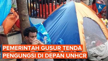 Momen Pemkot Jaksel Gusur Tenda Pengungsi di Depan Kantor UNHCR