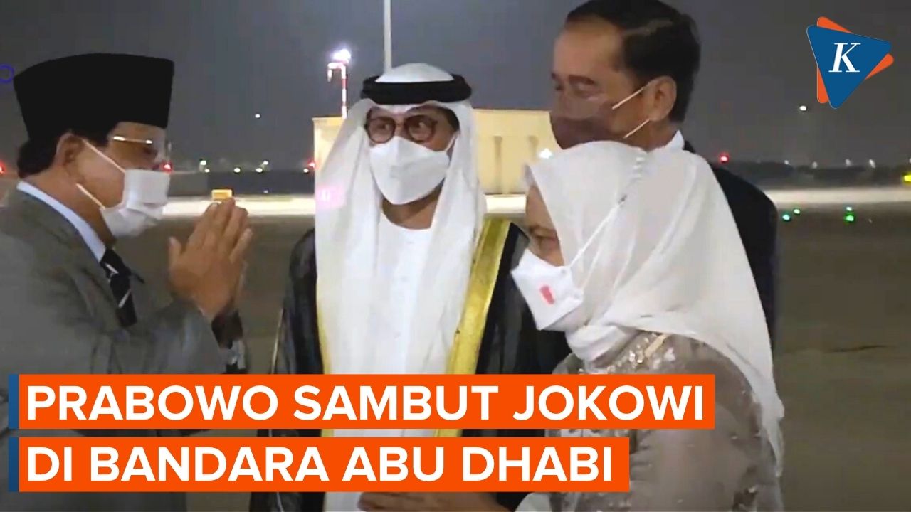 Prabowo Sambut Kedatangan Jokowi di Bandara Abu Dhabi