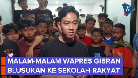 Sambil Bawa Donat, Gibran Blusukan ke Sekolah Rakyat di Solo Malam Hari