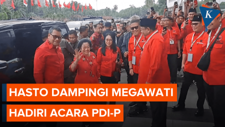 Megawati Didampingi Hasto Hadir di Acara PDI-P