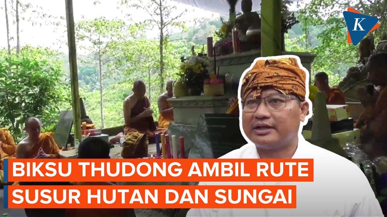 32 Biksu Thudong Laksanakan Ritual di Semarang Sebelum ke Candi Borobudur