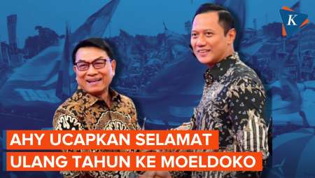 Saat AHY Jabat Tangan dan Beri Selamat Ulang Tahun ke Moeldoko