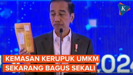 Kelakar Jokowi Saat Pamerkan Kemasan Kerupuk 