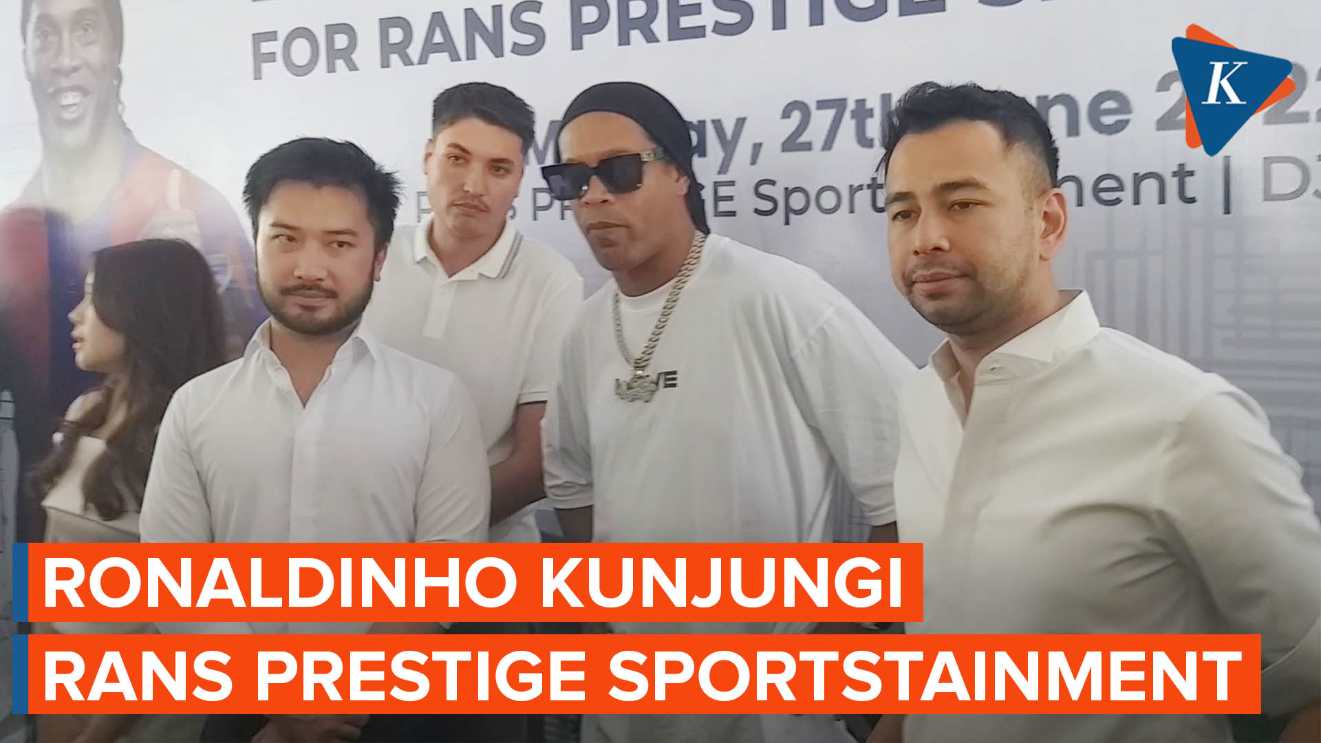 Raffi Ahmad Sambut Ronaldinho di RANS Prestige Sportstainment