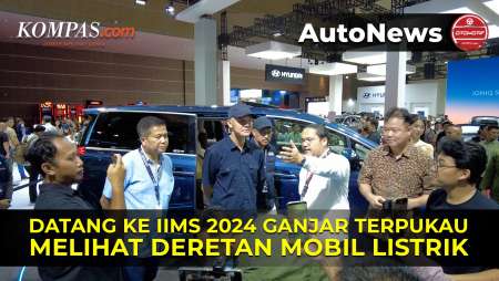 Datang ke IIMS 2024, Ganjar Pranowo Terpukau Lihat Mobil Listrik