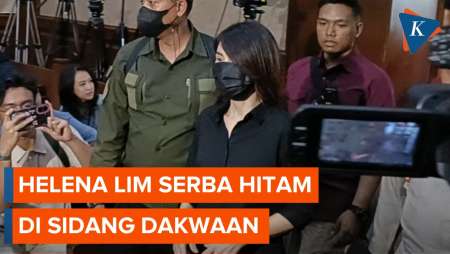 Gaya Serba Hitam Helena Lim Jalani Sidang Dakwaan