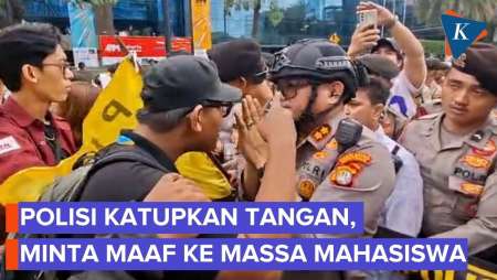 Katupkan Tangan, Kapolsek Minta Maaf Dan Minta Mahasiswa Tak Demo Di Bundaran HI