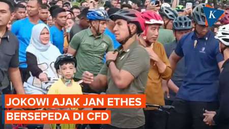 Momen Jokowi dan Iriana Ajak Jan Ethes Bersepeda di CFD Jakarta