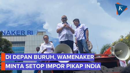 Orasi Bareng Buruh, Wamenaker Sebut Impor Pikap Dari India Bisa Sebabkan PHK Massal