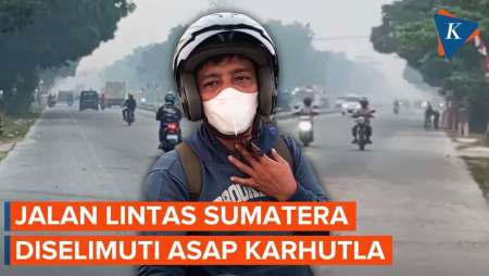 Jalan Lintas Sumatera di Kampar Diselimuti Asap Karhutla, Pengendara Sesak Napas