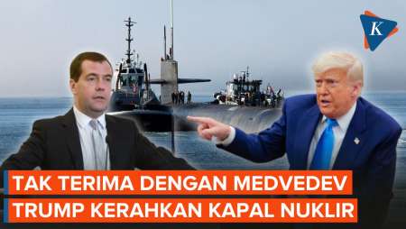 Ribut dengan Pejabat Rusia, Trump Kerahkan Kapal Selam Nuklir
