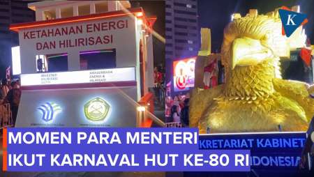 Fadli Zon hingga Seskab Teddy Ikut Karnaval HUT RI Naik Truk Hias