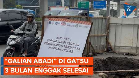Proyek Galian di Gatot Subroto Ganggu Kendaraan dan Pejalan Kaki