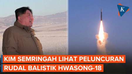 Semringahnya Kim Jong Un Saksikan Detik-detik Peluncuran Rudal Balistik Hwasong-18