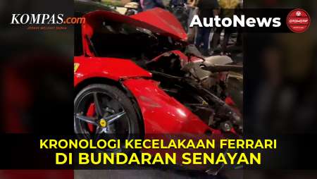 Ferrari Tabrak Banyak Kendaraan di Bundaran Senayan