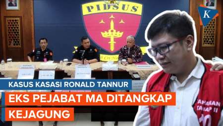 Kejagung Tangkap Eks Pejabat MA Terduga Makelar Kasasi Ronald Tannur