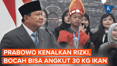 Momen Prabowo Kenalkan Risky, Bocah Yang Bisa Angkut 30 Kg Ikan