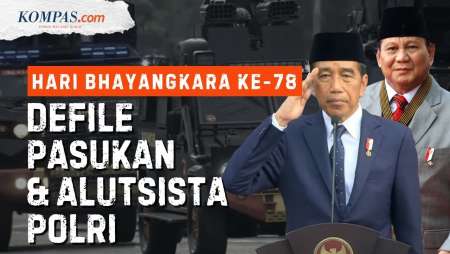 [FULL] Ekspresi Jokowi-Prabowo Lihat 14 Barisan Pasukan dan Alutsista Polisi