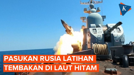 Detik-detik Kapal Rusia Luncurkan Rudal di Laut Hitam