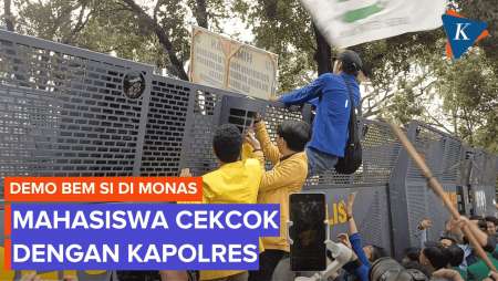 Demo BEM SI di Monas Memanas, Massa Cekcok dengan Kapolres dan Dorong Barikade