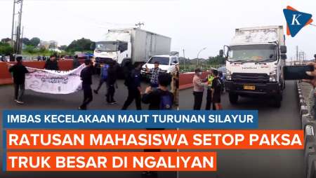 Momen Mahasiswa Hentikan Paksa Truk Besar Imbas Kecelakaan Maut Turunan Silayur Semarang