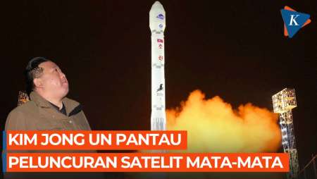 Momen Kim Jong Un Pantau Peluncuran Satelit Mata-mata