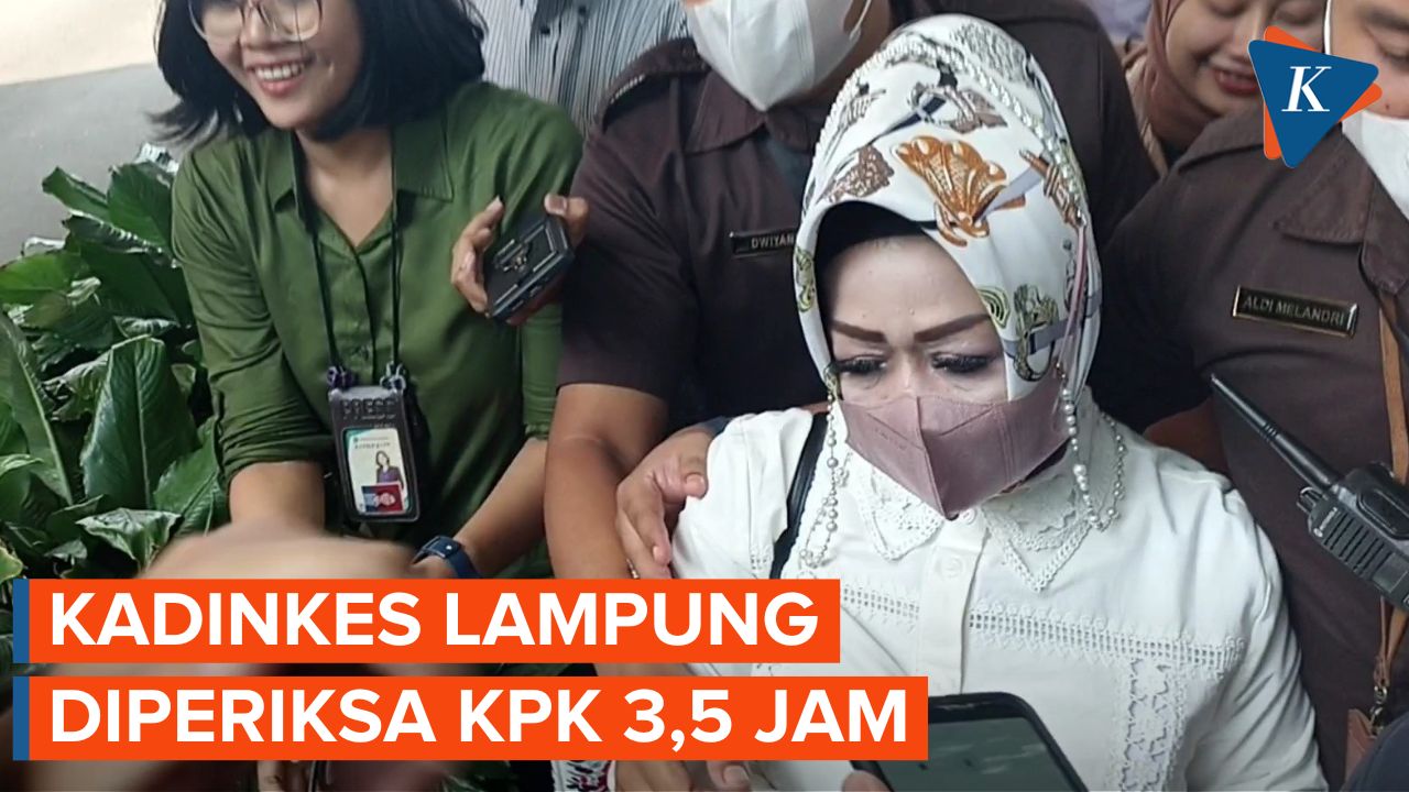 Kadinkes Lampung Irit Bicara Usai Diperiksa KPK 3,5 Jam