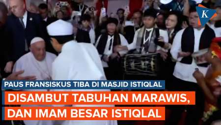 [FULL] Momen Paus Fransiskus Disambut Marawis Saat Tiba di Masjid Istiqlal