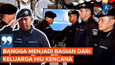 Panglima TNI Bangga Dapat Brevet Kehormatan Hiu Kencana Kapal Selam
