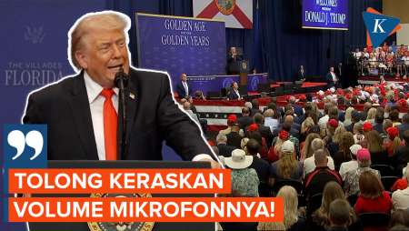 Momen Trump "Ngamuk" karena Masalah Mikrofon Saat Pidato