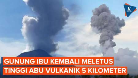 Momen Gunung Ibu Meletus, Lontaran Abu Vulkanik Setinggi 5 Kilometer