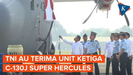 Kemenhan Serahkan Pesawat Super Hercules C-130J yang Ketiga untuk TNI AU