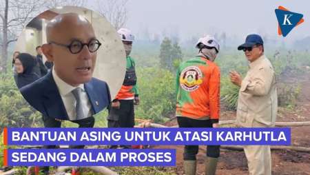 Menlu: Prabowo Setujui Terima Bantuan Negara Tetangga Untuk Atasi Karhutla