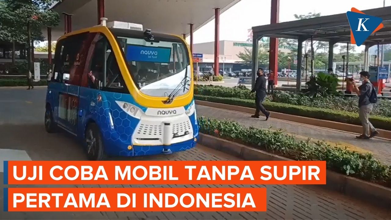 Menhub Uji Coba Mobil Listrik Autonomus Pertama di Indonesia
