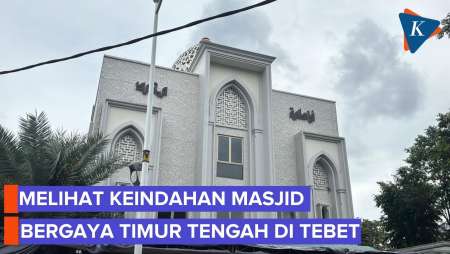 Potret Masjid Fatimah Muhammad Tebet, Bernuansa Khas Timur Tengah