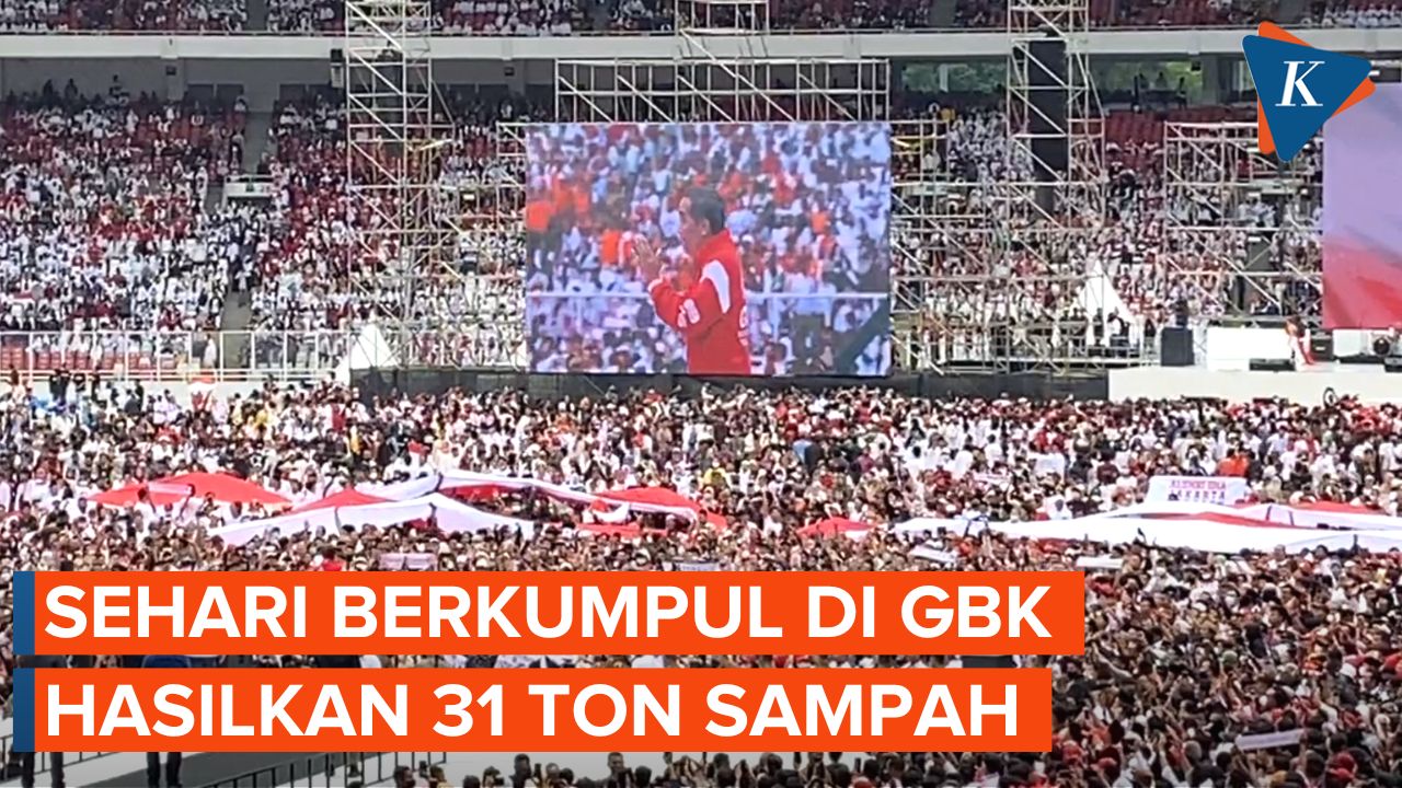 Relawan Jokowi Kumpulkan 31 Ton Sampah Usai Berkumpul di GBK