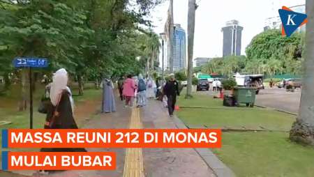 Momen Massa Reuni 212 di Monas Bubarkan Diri