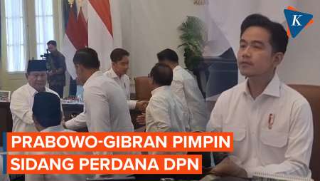 Momen Gibran Dampingi Prabowo Pimpin Sidang Dewan Pertahanan Nasional