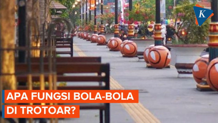 Fungsi Bola-bola di Trotoar, Ternyata Bukan untuk Duduk!