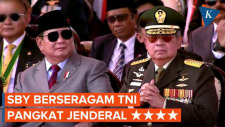 SBY Berseragam Militer Lengkap Hadir di HUT ke-78 TNI