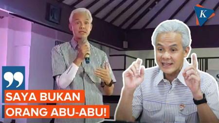 Ganjar Pranowo Pakai Kemeja Hitam Putih: Saya Bukan Orang Abu-abu!