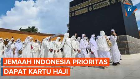 Jemaah Indonesia Jadi yang Pertama Dapat Kartu Haji dari Arab…