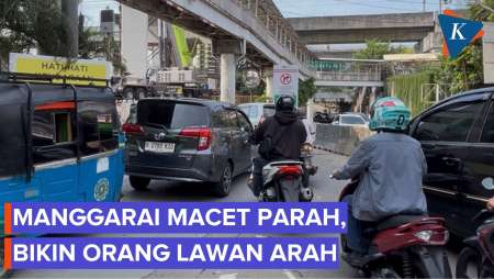 Manggarai Macet Parah Karena Proyek LRT, Pengendara Nekat Lawan Arah