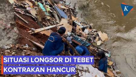 Situasi Longsor Di Tebet, Rumah Kontrakan Ambruk