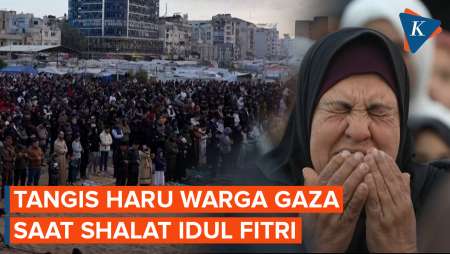 Momen Haru Warga Gaza Palestina Shalat Idul Fitri Di Lapangan Terbuka