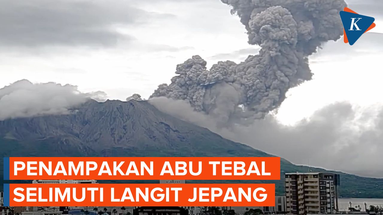 Gunung Sakurajima Meletus! Awan Abu Tebal Selimuti Langit Jepang