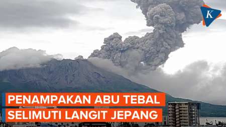 Gunung Sakurajima Meletus! Awan Abu Tebal Selimuti Langit Jepang