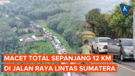 Jalan Sumatera Macet Sepanjang 12 Km, Kendaraan Sulit Bergerak