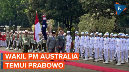 Momen Prabowo Sambut dan Ajak Wakil Perdana Menteri Australia Tinjau Pasukan TNI